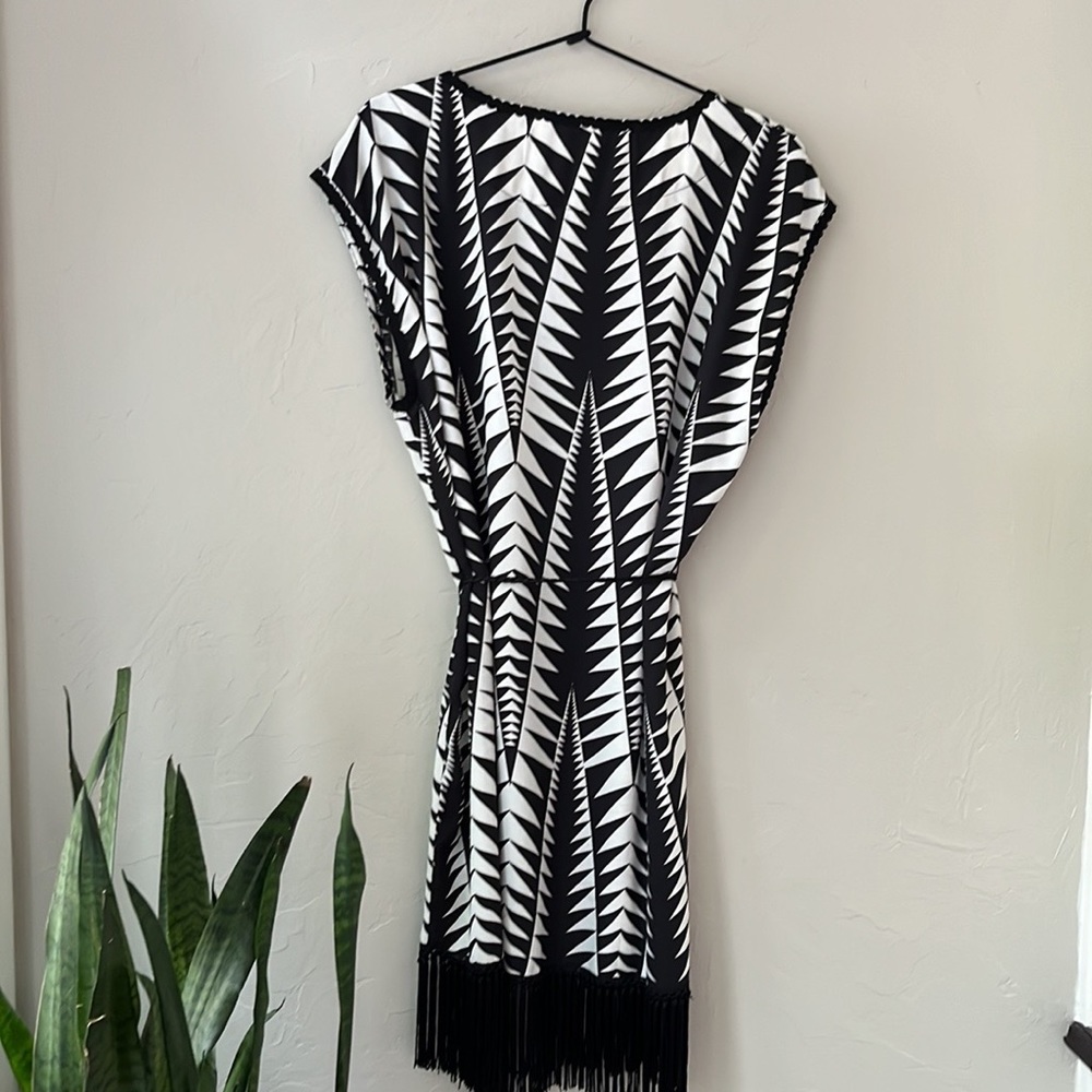 LUNA ABSTRACT BLACK AND WHITE FRINGE DRESS WITH TASSEL TIES M - Picture 4 of 6
